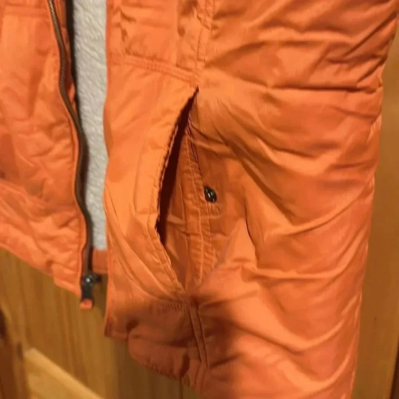 American Eagle Outfitters Vest - Picture 7 of 7